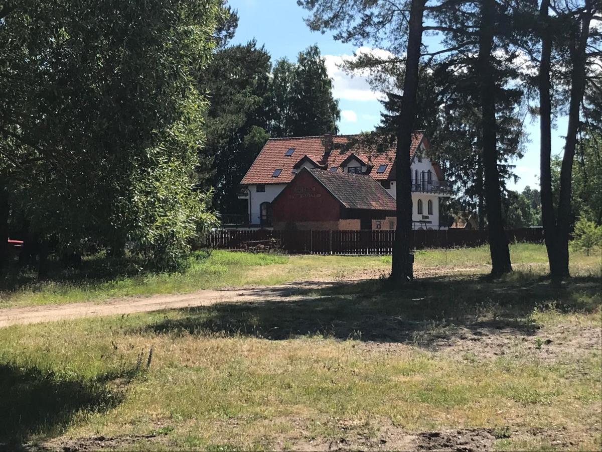 Gosciniec Twoje Mazury Nad Jeziorem Sniardwy Tuz Obok Plazy ノベ・グティ エクステリア 写真