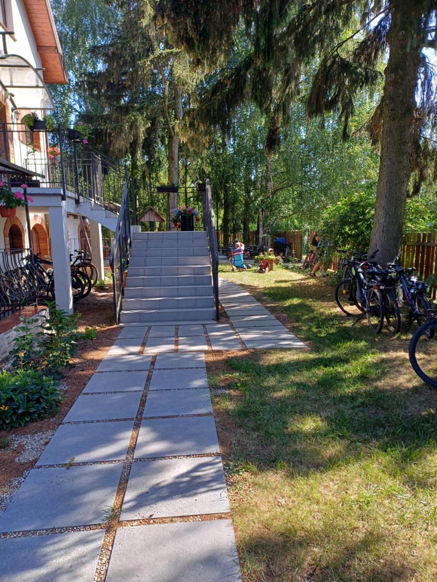 Gosciniec Twoje Mazury Nad Jeziorem Sniardwy Tuz Obok Plazy ノベ・グティ エクステリア 写真