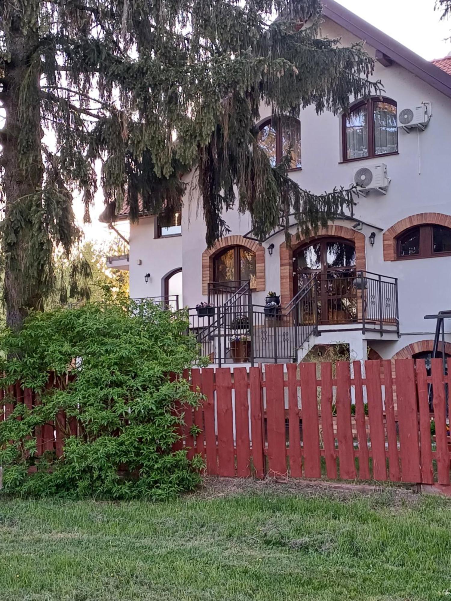 Gosciniec Twoje Mazury Nad Jeziorem Sniardwy Tuz Obok Plazy ノベ・グティ エクステリア 写真